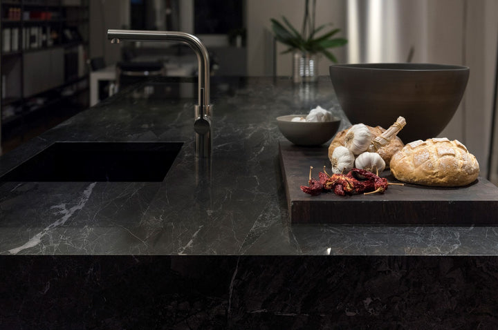 Layla Neolith